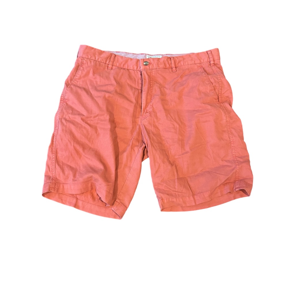 Peter Millar golf shorts